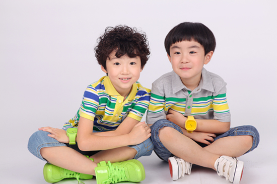 樂(lè)鯊新款童裝