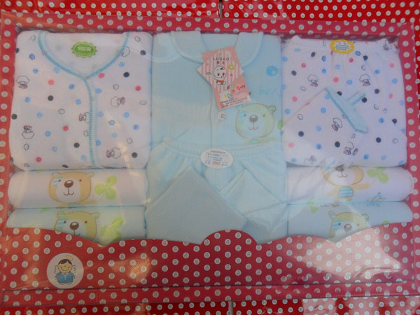 魯寶藍色波點嬰兒內(nèi)衣套裝