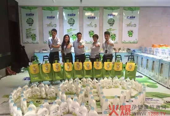 ��������ĸ�댣��С����ѿϵ�и����B�T��Ʒ�l(f��)����(hu��)---Ʒ�����L(f��ng)��(qi��ng)�݁��u