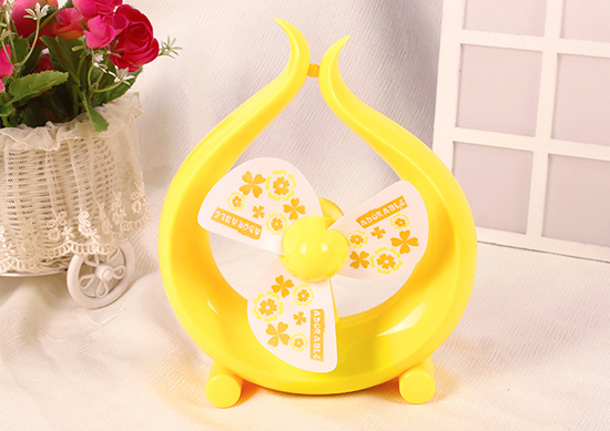 柯麗雅充電水滴小風(fēng)扇黃色