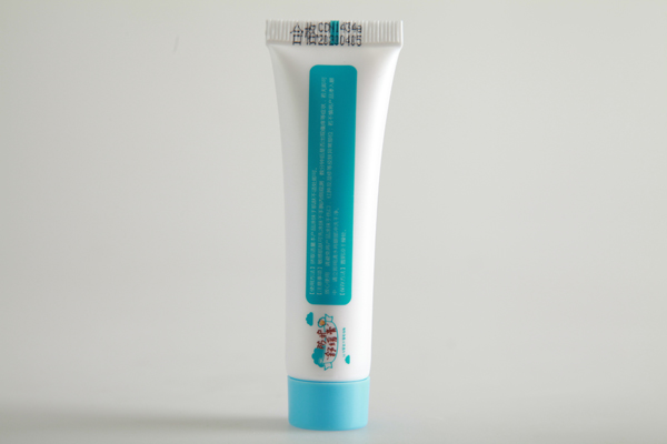 第一孕嬰防護(hù)舒緩膏 單支背部