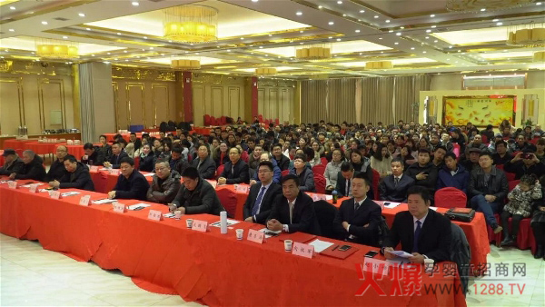 ����Դ��I(y��)2017�꿂�Y(ji��)����߽��Sʮ����c��A�M��Ļ