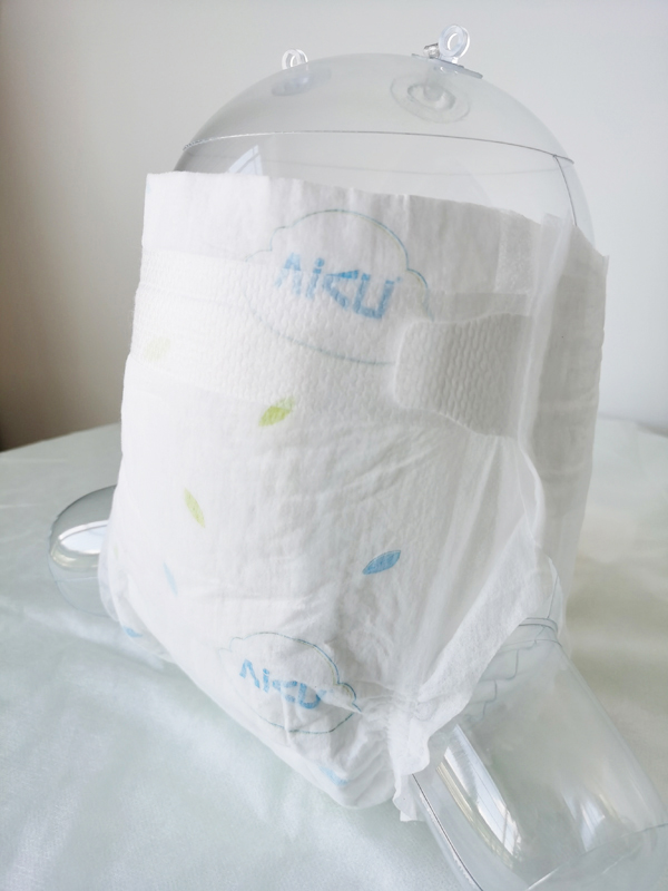 至愛寶貝嬰兒紙尿褲實物圖4.jpg