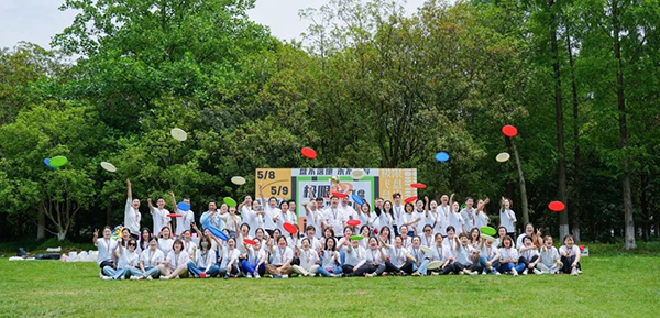 拓展飛盤(pán)運(yùn)動(dòng).jpg 拓展飛盤(pán)運(yùn)動(dòng).jpg