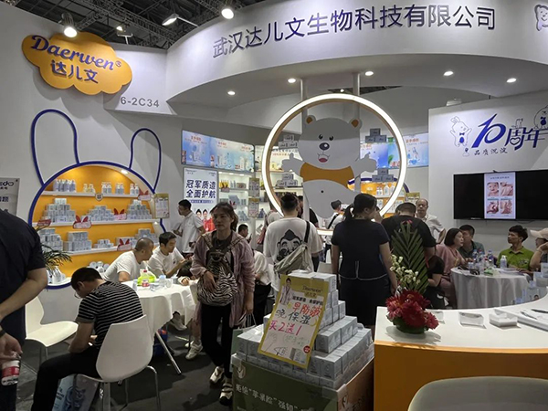 超童趣的展位設計.jpg 超童趣的展位設計.jpg