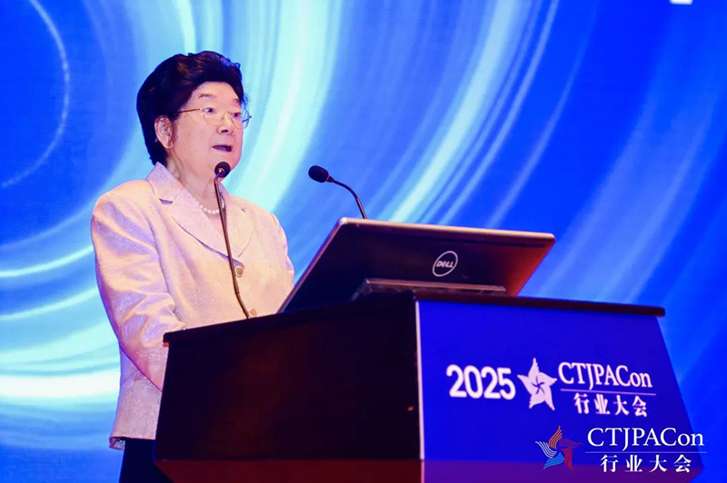 第十五屆中國兒童產(chǎn)業(yè)發(fā)展大會暨中國品牌授權(quán)年會召開03.jpg 第十五屆中國兒童產(chǎn)業(yè)發(fā)展大會暨中國品牌授權(quán)年會召開03.jpg