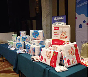 �T(m��n)��չʾ