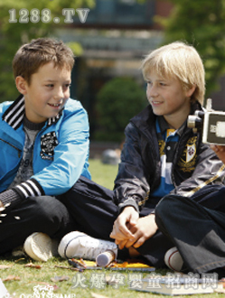 �\(y��n)�����b