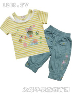 ��ɫ���䃺ͯ���b