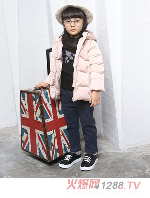 ���c(di��n)�neͯ��Ů����������ɫС���\